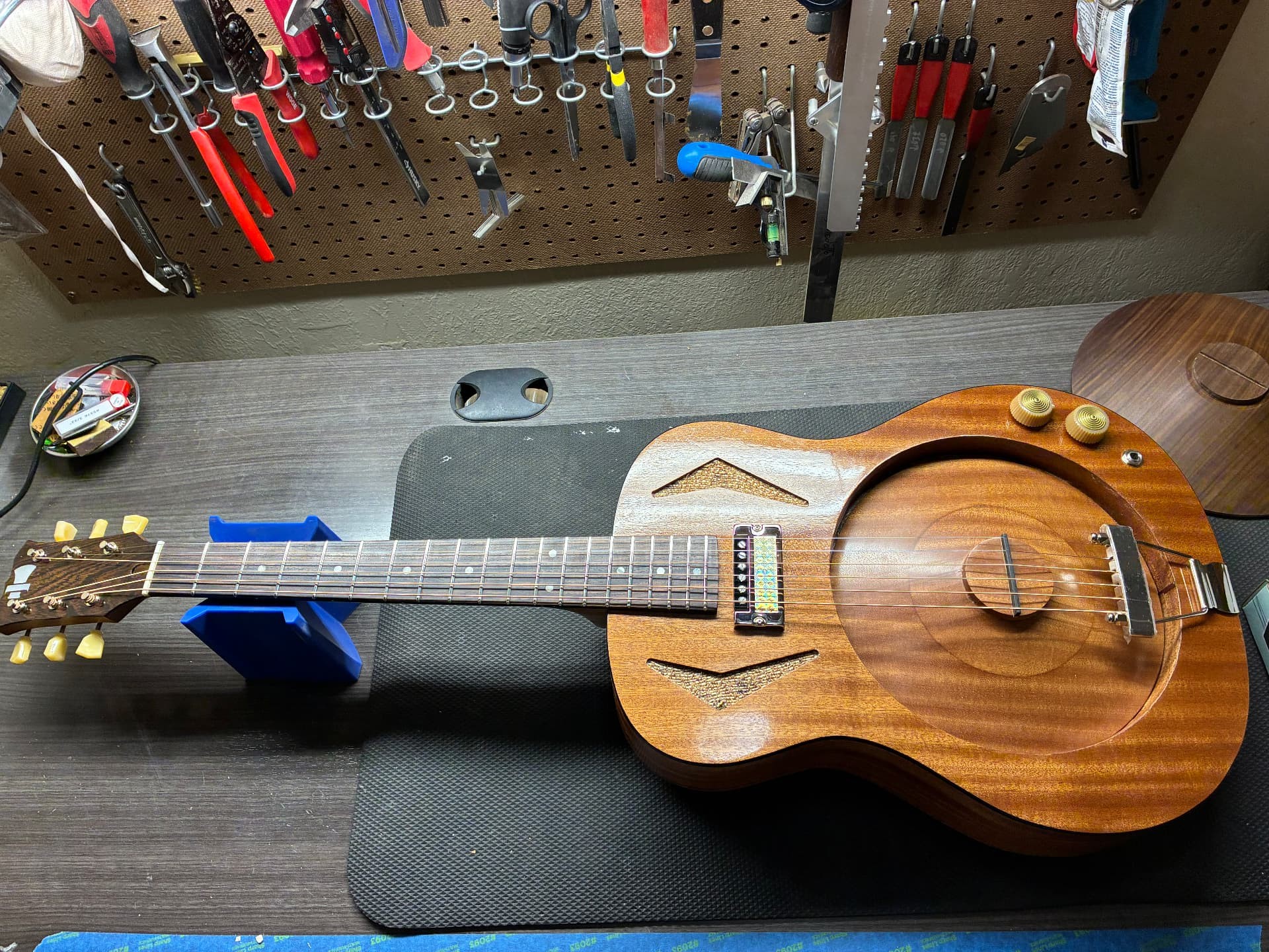 The Boulder wood-cone resonator on HD’s workbench